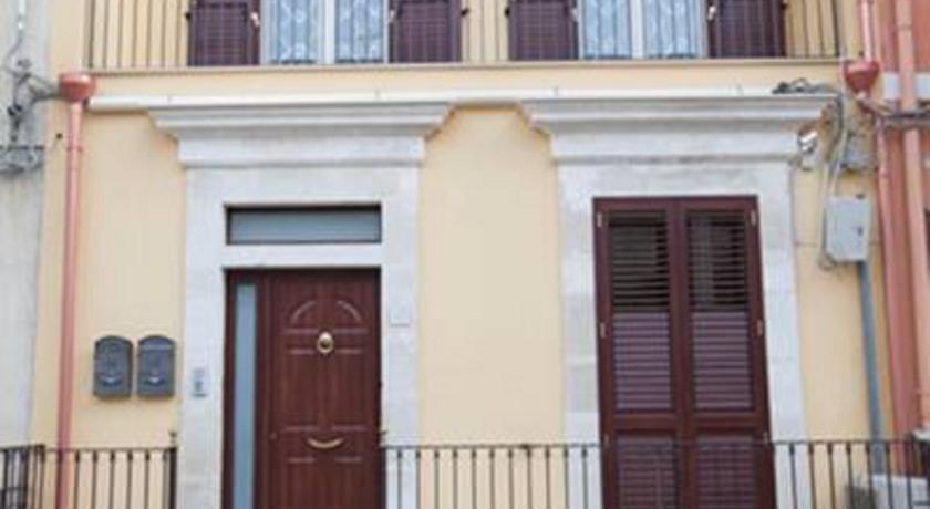 Casa Vacanza Nina Pozzallo Exterior photo
